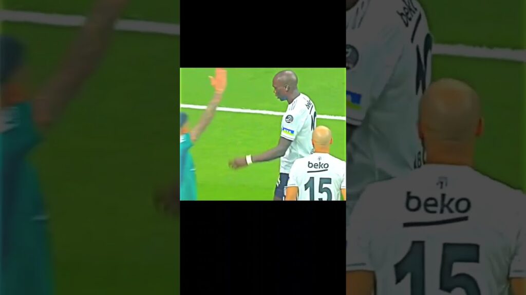 Vincent Aboubakar seems so cold🫢❄️#viral #youtubeshorts #football