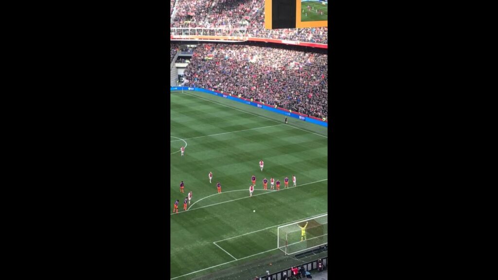 Klassieker penalty Gudelj