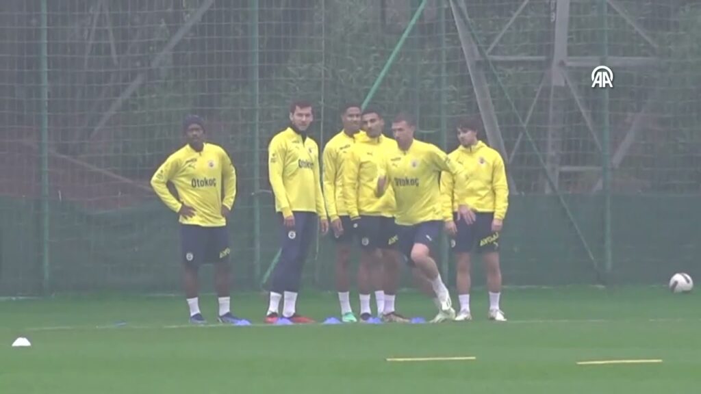 Fenerbahçe'de Beşiktaş maçı hazırlıkları devam ediyor! Djiku ve Serdar Aziz...