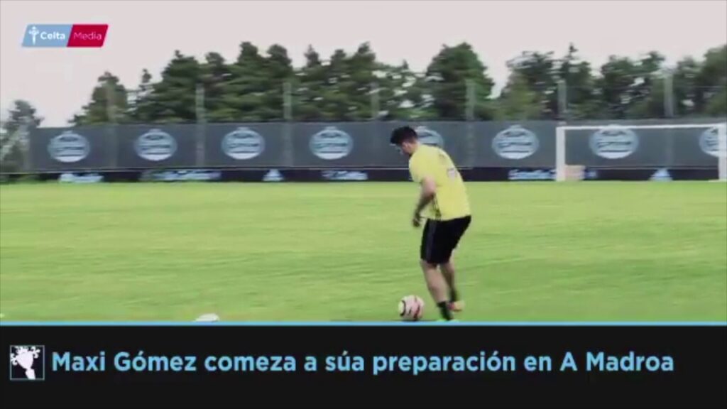 Maxi Gómez ya se entrena en A Madroa con el Celta