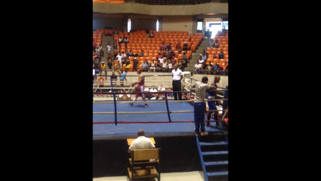 José Luis Rodríguez vs Víctor Santillana