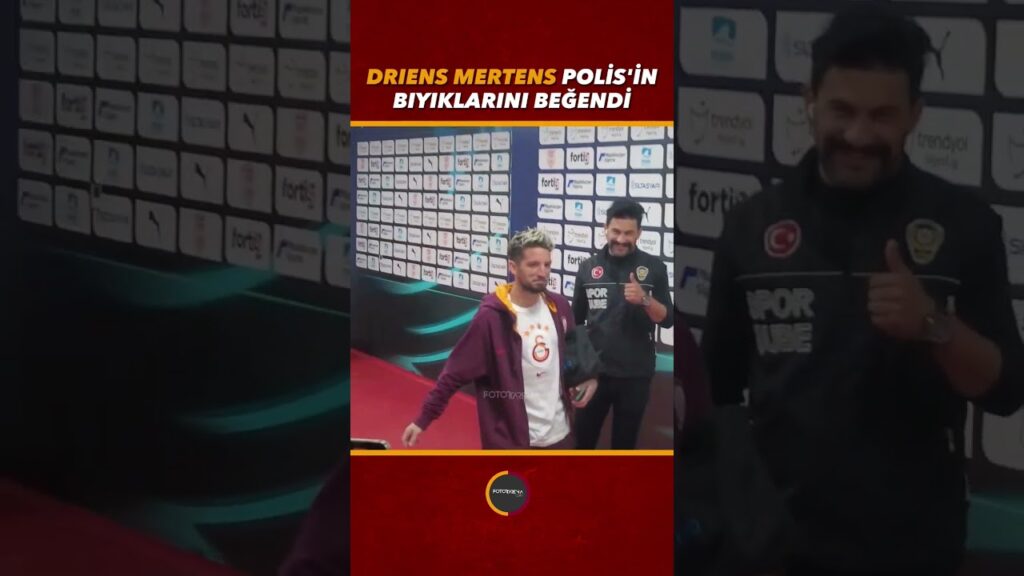 DRIES MERTENS POLİS'İN BIYIKLARINI BEĞENDİ #galatasaray #mertens #shorts
