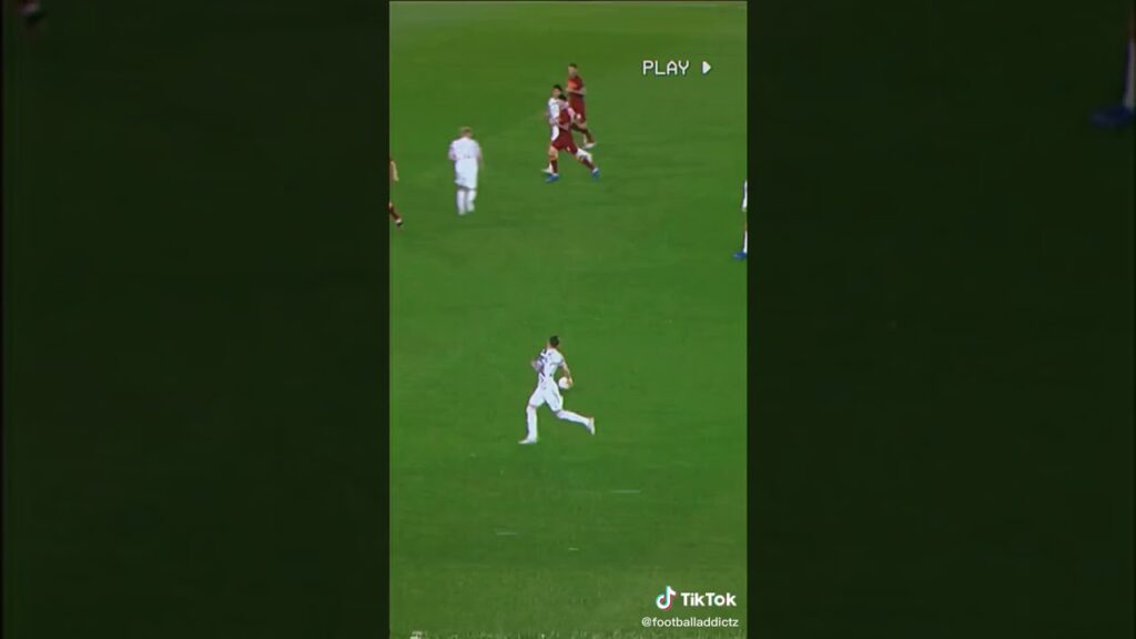 Edinson Cavani defending Greenwood 🔥🔥.