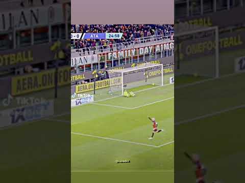 Theo Hernandez Dance Moves 🔥 #trending #footballshorts #viral #like #acmilan #theohernandez #shorts