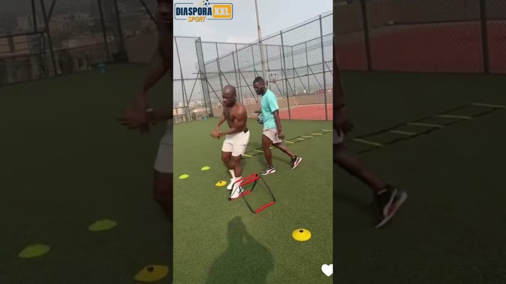 Michael Ngadeu, Christian Bassogog et Olivier Mbaizo au charbon