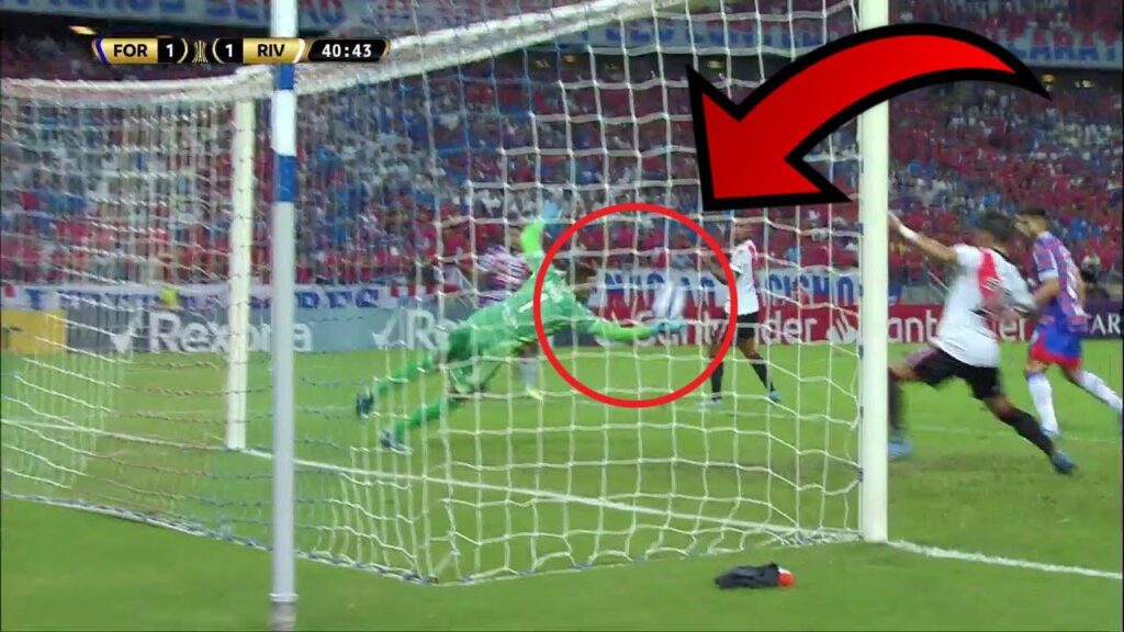 CUANDO ARMANI ATAJA EN LA LIBERTADORES… CUANDO ARMANI ATAJA EN LA LIBERTADORES...