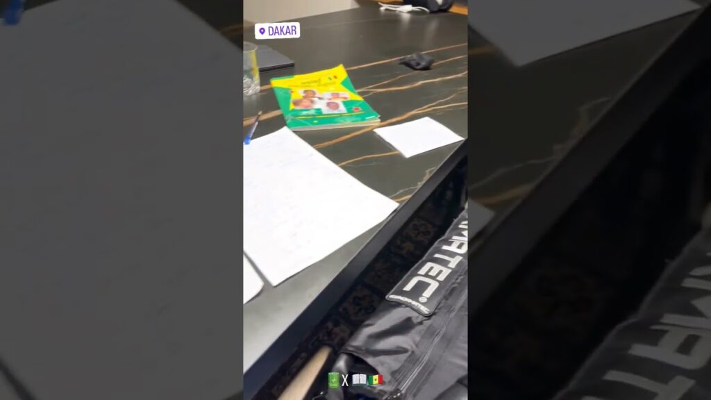 𝐃𝐣𝐚𝐧𝐠 𝐝𝐨𝐮 𝐰𝐞𝐬𝐬, 𝐏𝐚𝐩𝐞 𝐆𝐮𝐞𝐲𝐞 en mode apprentissage de Wolof" 𝐊𝐨𝐮𝐲 𝐟ë𝐠 𝐛𝐨𝐮𝐧𝐭𝐨𝐮 𝐛𝐢? "#13football