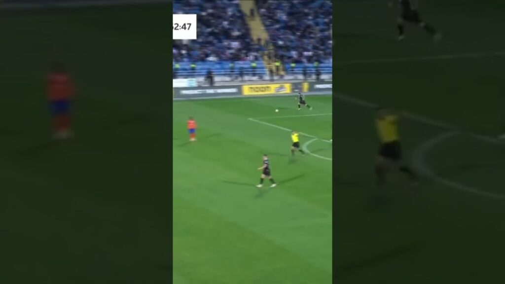 تدخل سعود عبدالحميد ينقد الهلال من هدف محقق