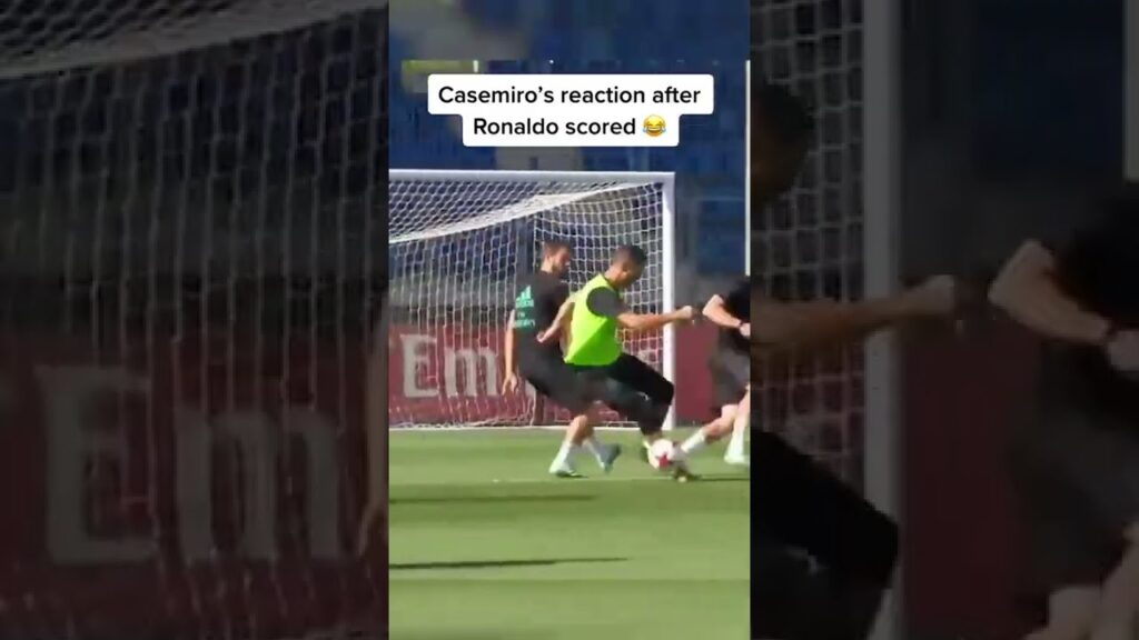 Throwback to Casemiro's reaction after Cristiano Ronaldo scored a GOLAZO 😂