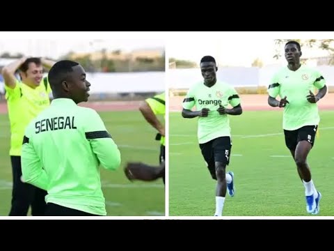 Regardez premier entraînement des lions Sénégal a Dakar avec Ismail Sarr Nampalys Mendy et ...
