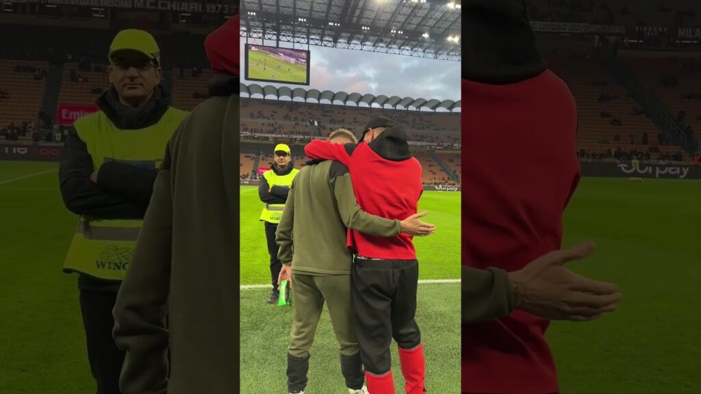 Hombreeee 👋❤️🖤 | Castillejo & Theo Hernández | #shorts