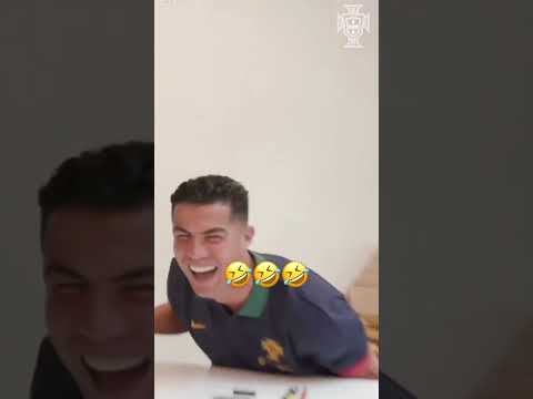 Cristiano Ronaldo drew Pepe 😂👨‍🎨 (via @Portugal)