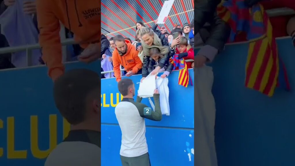 Nice one, Ferran! ✍️😍 #fcbarcelona #FerranTorres #shorts