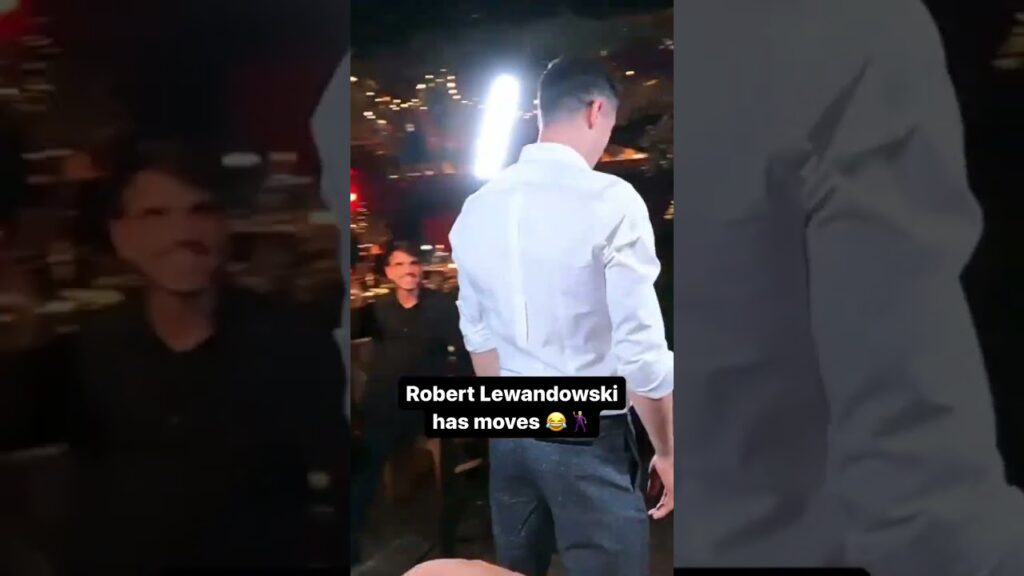 Robert Lewandowski and his wife, Anna, dancing their way into 2024 🥳 (via @annalewandowska/IG)