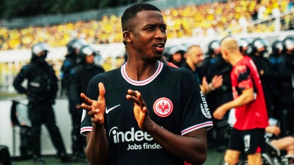 Willian Pacho 2024 • Amazing Tackles & Skills | Eintracht | HD