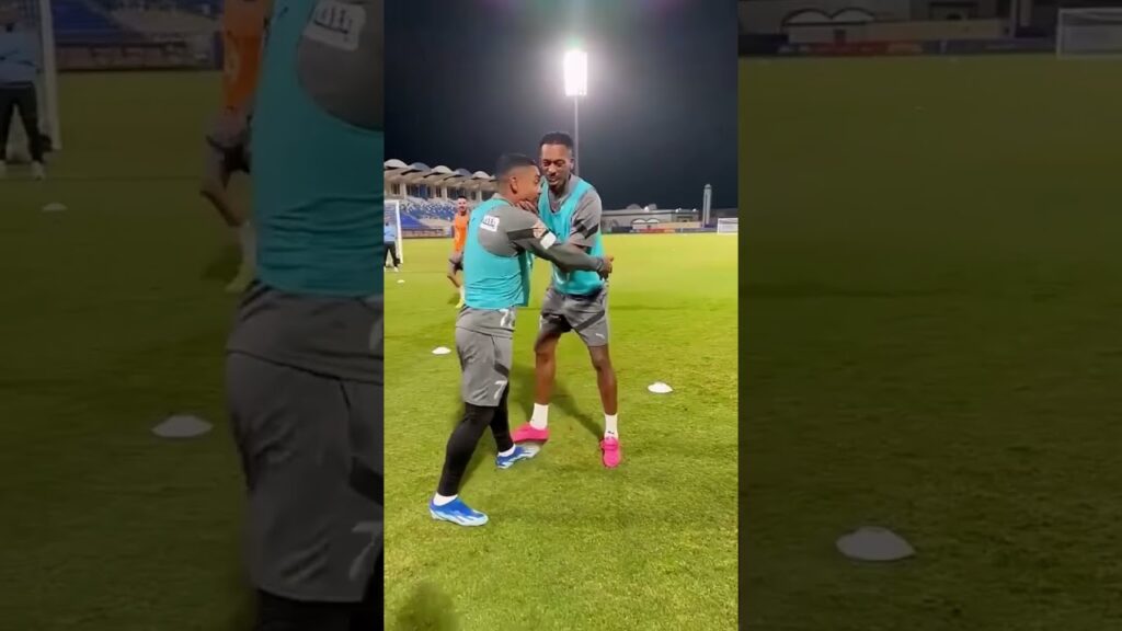 كنو يسكت مالكوم في التدريبات 😂😂 #الهلال#shorts