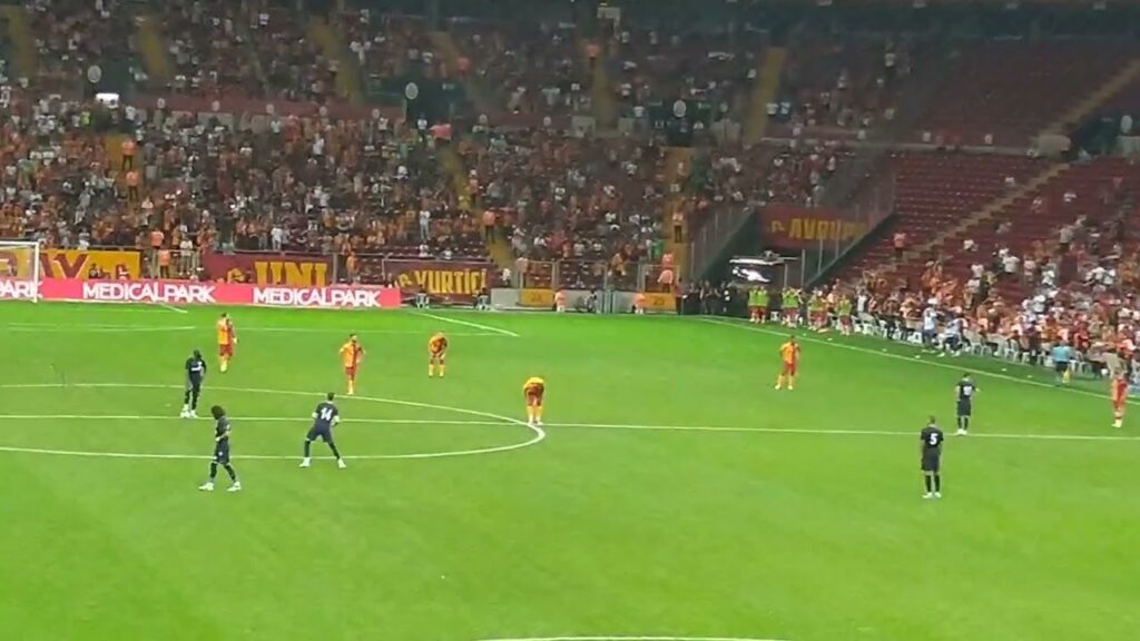 Haris Seferovic'in harika golünün ardından taraftarlar çıldırıyor