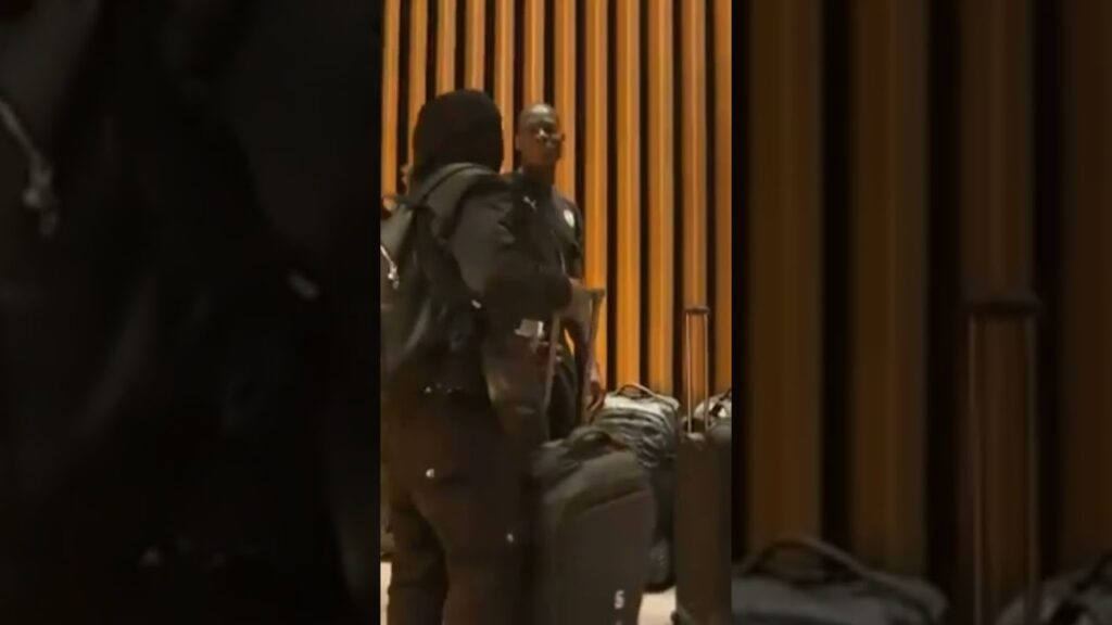 𝐍𝐚𝐦𝐩𝐚𝐥𝐲𝐬 𝐌𝐞𝐧𝐝𝐲 𝐝é𝐣à 𝐩𝐫é𝐬𝐞𝐧𝐭 𝐝𝐚𝐧𝐬 𝐥𝐚 𝐭𝐚𝐧𝐢è𝐫𝐞. 𝐋𝐞 𝐦𝐢𝐥𝐢𝐞𝐮 𝐝𝐞 𝐭𝐞𝐫  𝐟𝐚𝐢𝐭 𝐩𝐚𝐫𝐭𝐢𝐞 𝐝𝐞s 1ers arrivés#13tv