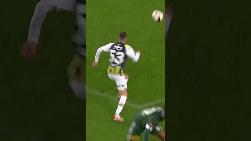 İrfan Can Kahveci 🤝🏻 Sebastian Szymanski 🤝🏻 Edin Dzeko #shorts #fenerbahçe