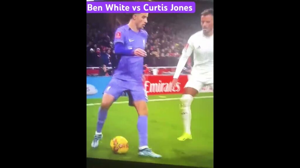 Ben White vs Curtis Jones