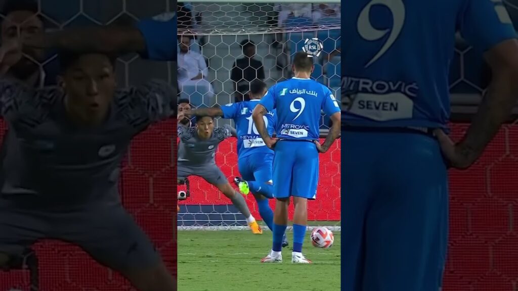 This epic save from Kim Seung-gyu denying Neymar his first goal in the RSL 🙌 #yallaRSL