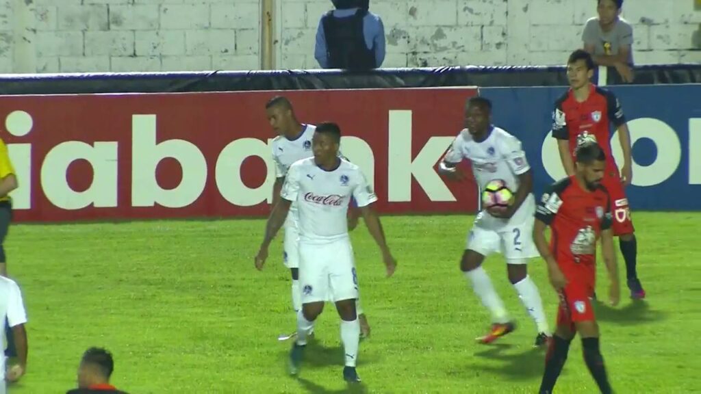 YELLOW CARD Olimpia, Kevin ALVAREZ No. 2 | @CDOlimpia @Tuzos #SCL #SOYAFICIONADO