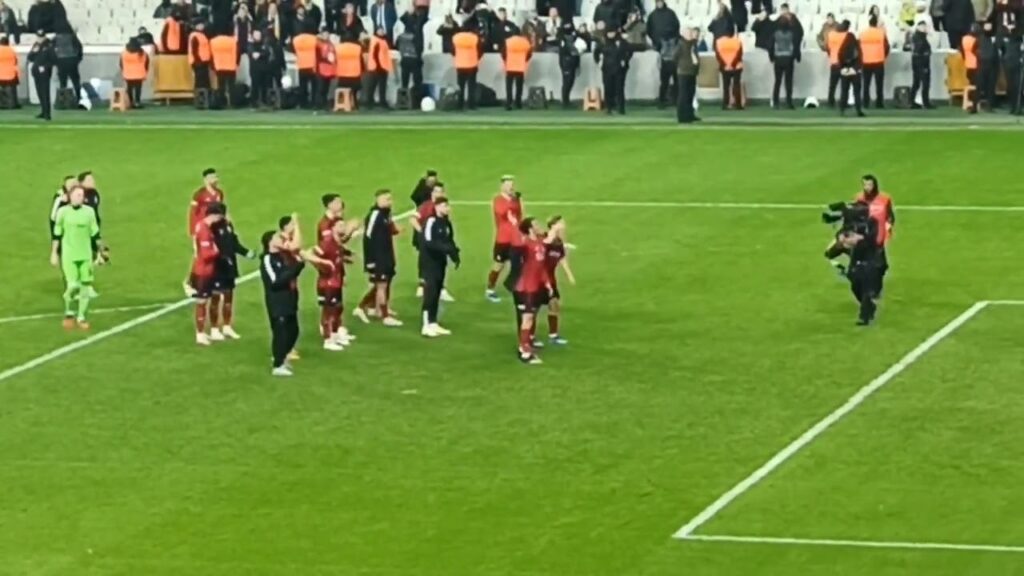 FERNANDO SANTOS  ÜÇLÜ ÇEKTİRİYOR || Beşiktaş Eyüpspor Maçı