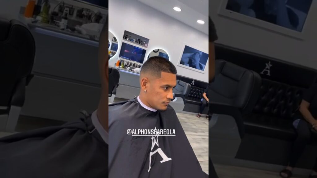 Alphonse Areola getting a haircut ⚒️🔥 #shorts #barber #coyi