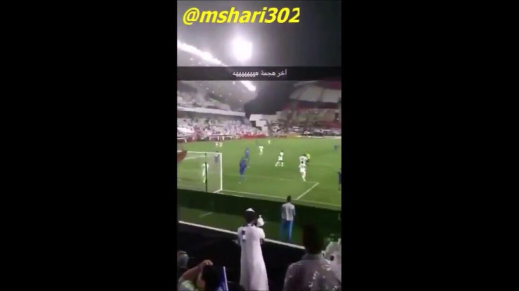 سلمان الفرج لاعب الهلال من جحفلة هدف الجزيره نشبت رجله بالشباك