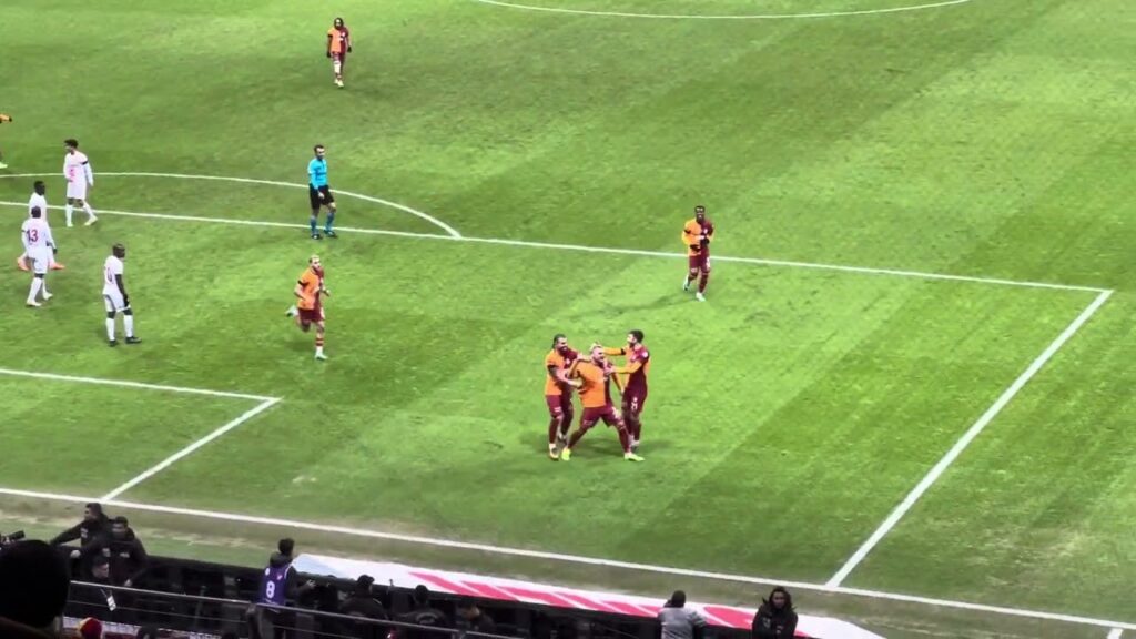 GALATASARAY 2-1 M. Kayserispor Victor Nelsson Gol Tribün Çekim 15.01.2024 #gsvkys #alisamiyen