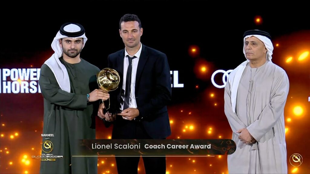 Lionel Scaloni awarded Coach Career Award