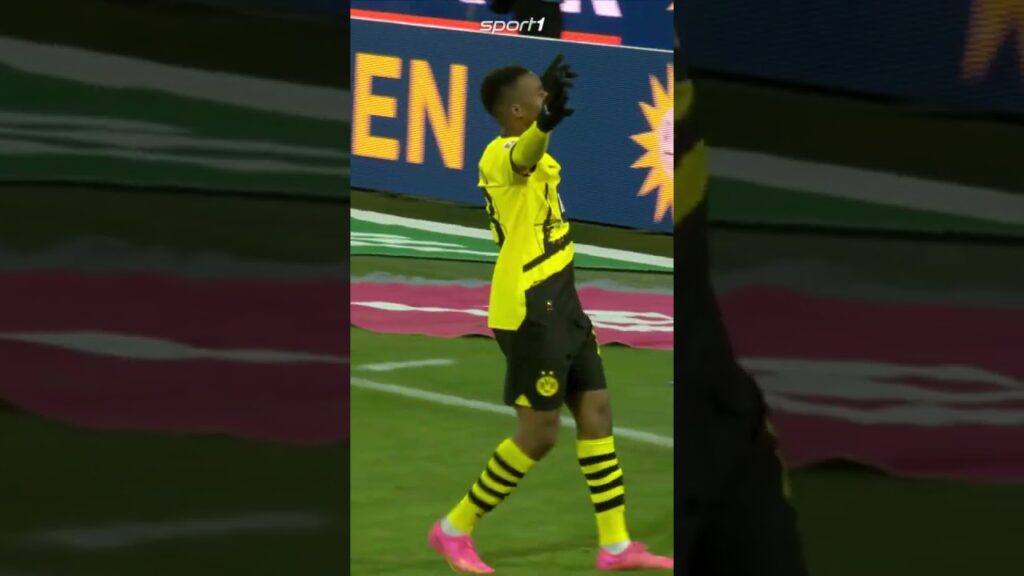 Moukoko macht den Deckel drauf! 😎 #shorts #bvb