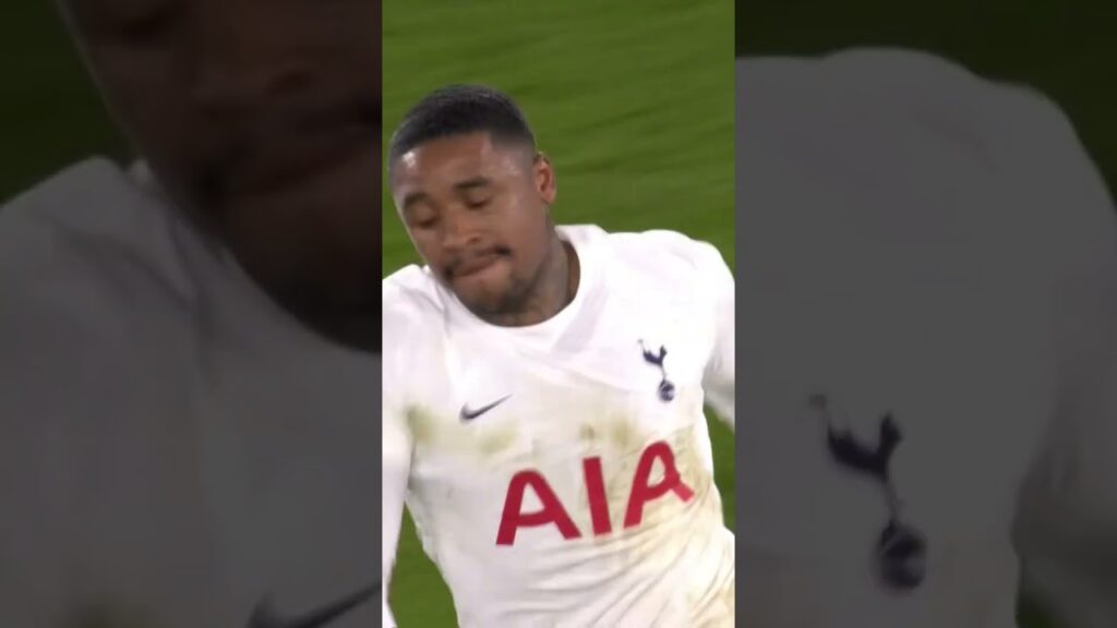 We’re 2-1 down in the 95th minute… Step forward, Steven Bergwijn 🤯