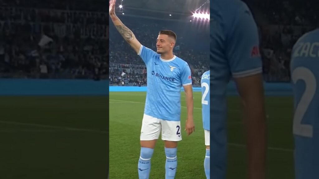 Milinkovic Savic Saluta i suoi tifosi