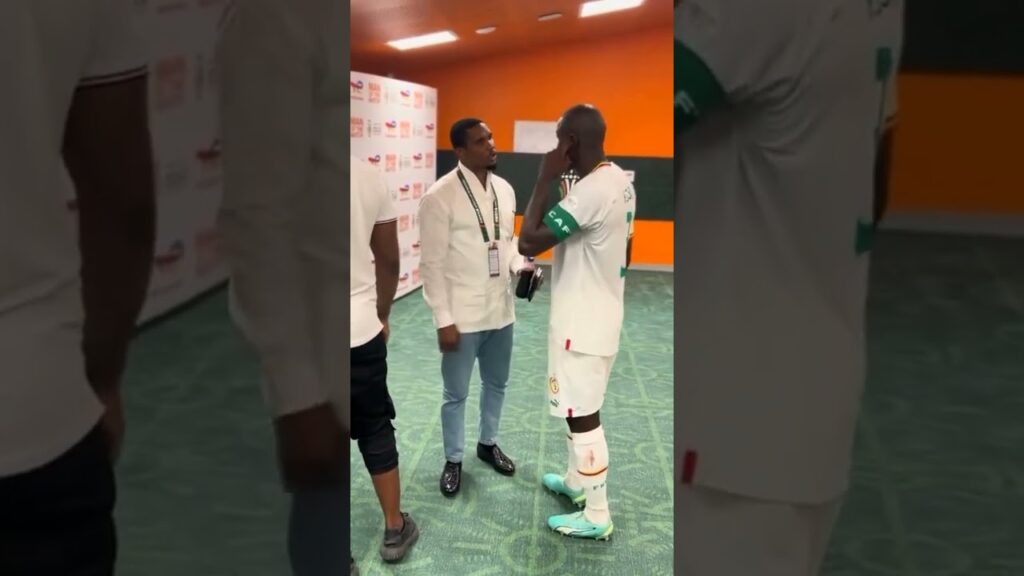 Samuel Eto'o avec Kalidou Koulibaly après la défaite du Cameroun face au Sénégal. (CAN 2024)