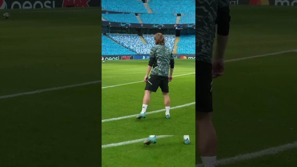Real Madrid vs Manchester City Luka Modric Train 🥶 #shorts #football