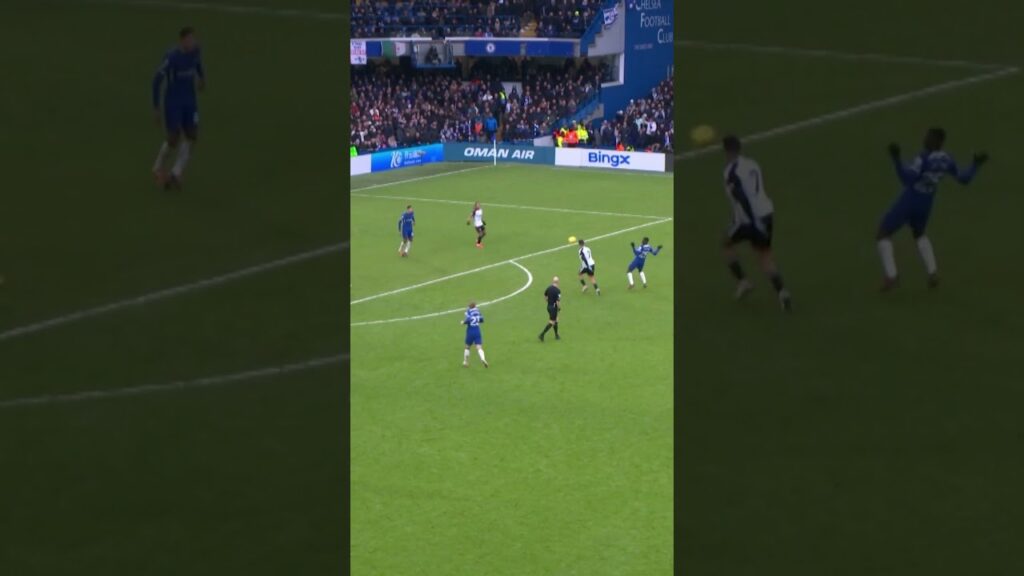 No one shall pass🙅‍♂️😤 #shorts #footballshorts #football #thiagosilva