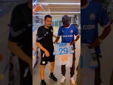 Iliman Ndiaye m'offre encore un maillot mais cette fois c'est le maillot de Marseille