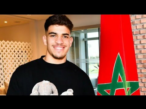 عبد الصمد الزلزولي ينفجر بالضحك في مؤتمره الصحفي التقديمي مع أوساسونا والسبب تشافي 😂😂