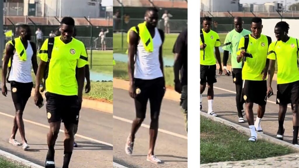 L'arrivée sur le terrain d'entrainement Cheikhou Kouyaté porte toujours des "Tics" bizarre !