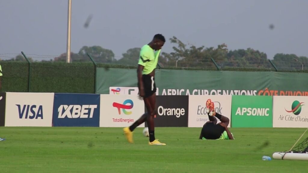 entrrainement des lions keine baguoul may sa morome kholl nii Pathe Ciss def Pape Matar gnieup Titt