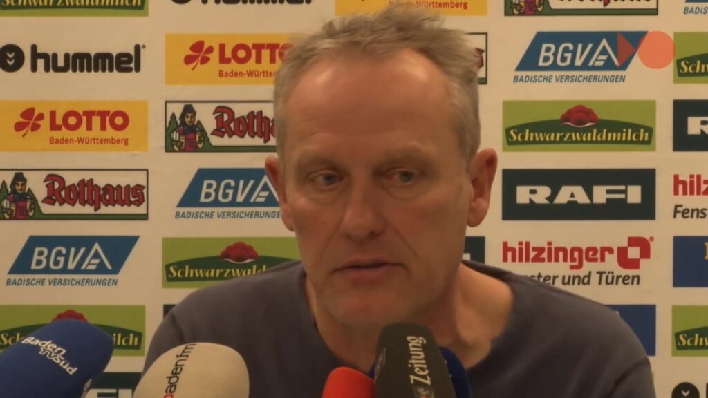 Christian Streich will vom Endspielhype nichts wissen