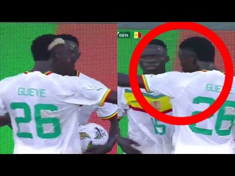 Incroyable regardez Pape Gueye en colère contre Krépin Diatta en plein match Sénégal vs Guinée