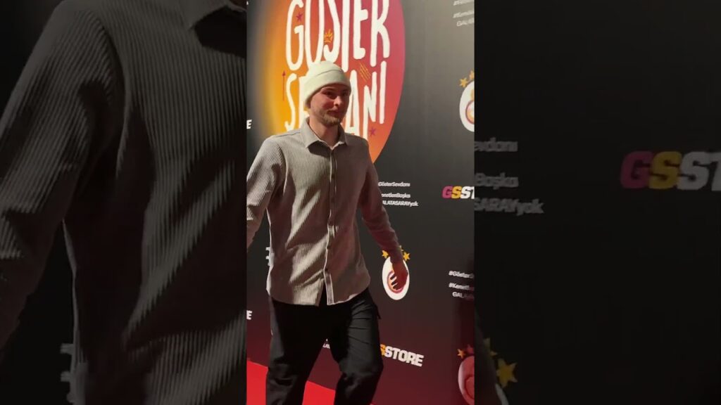 Victor Nelsson’un neşesi dikkat çekti 🥳 #galatasaray