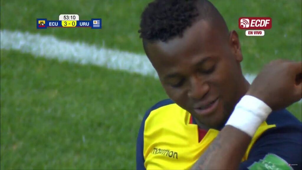 GOOOOOOOOOL de MICHAEL ESTRADA - Ecuador 3 Uruguay 0