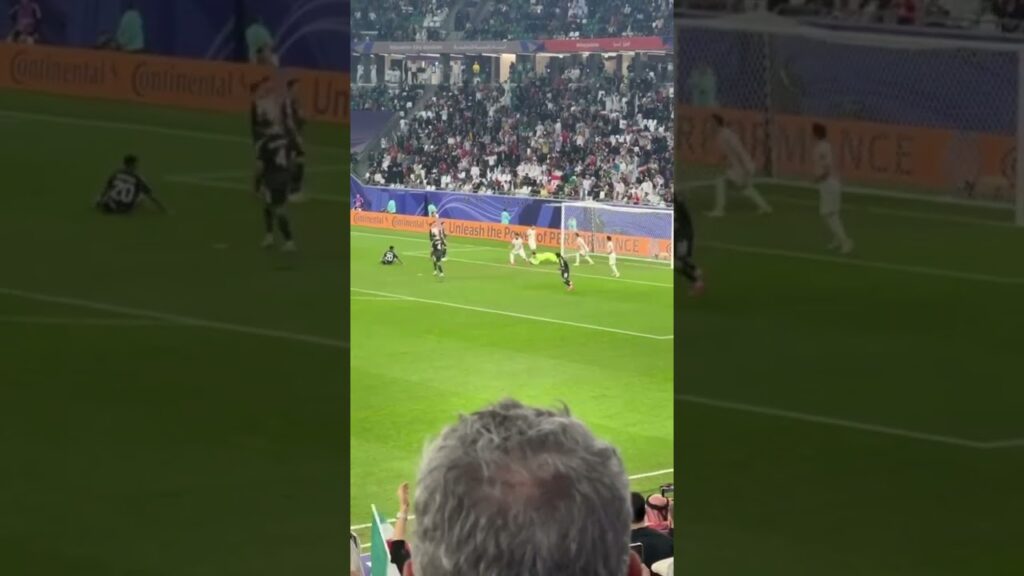 Alireza Beiranvand saves penalty! #AsianCup #Shorts #IRNUAE  #تیم_ملی