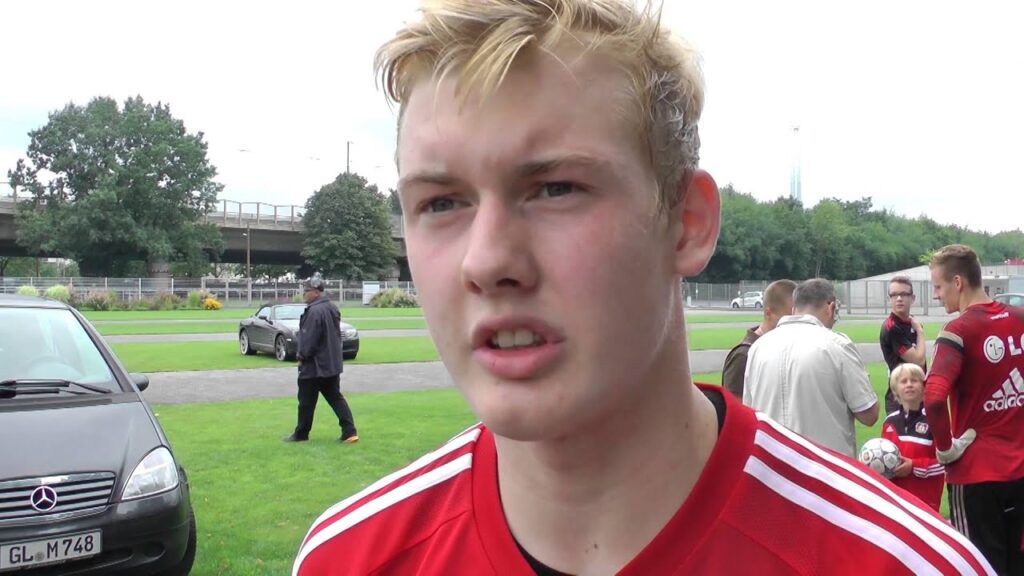 Julian Brandt: "Will keine Ansprüche stellen" | Bayer 04 Leverkusen