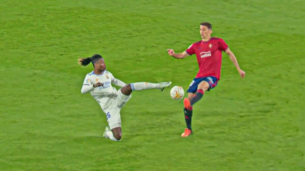 Camavinga insane Tackle Technique 🔥