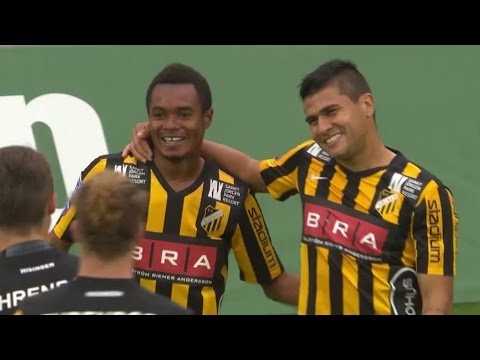 MÅL: Nasiru Mohammed sätter 3-0 för Häcken efter läcker soloräd - TV4 Sport