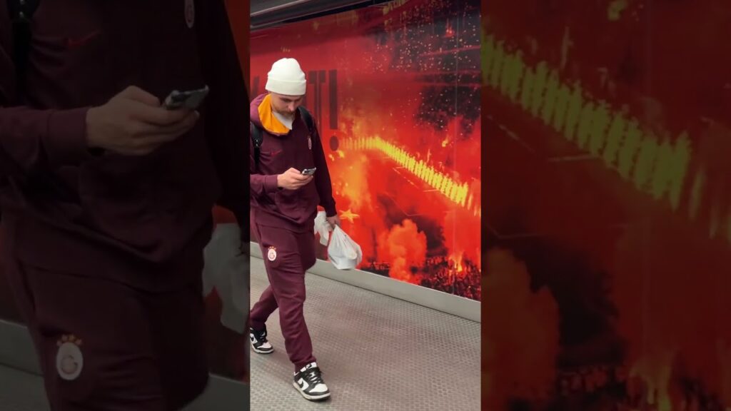 Kar gibi beyaz beresiyle Nelsson❄️ #galatasaray